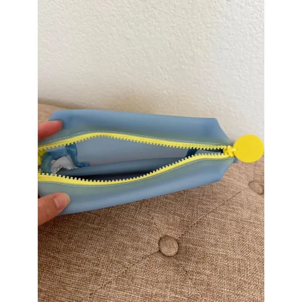 Lovisa Silicone Bag Earring pouch